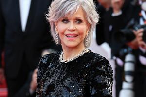 Bang Showbiz / Jane Fonda 'not scared' of Donald Trump