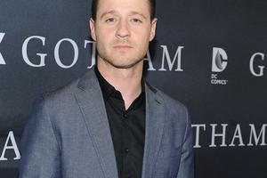 Bang Showbiz / Ben McKenzie 'up for' O.C. reboot