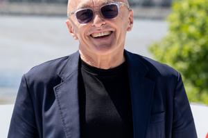 Bang Showbiz / Danny Boyle has used AI in Ink