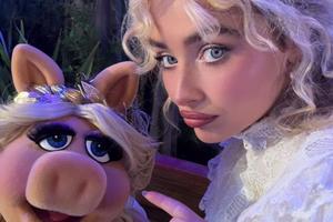 Bang Showbiz / Sabrina Carpenter' incredibly proud' after Emmy Award win.