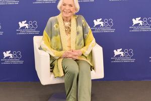 Bang Showbiz / Ellen Burstyn is surprised by her own longevity