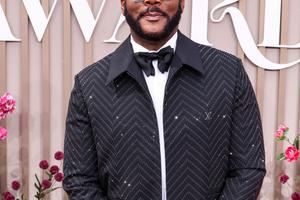 Bang Showbiz / Tyler Perry intends to relocate in 2027
