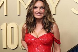 Bang Showbiz / Emmy Awards host Mariska Hargitay