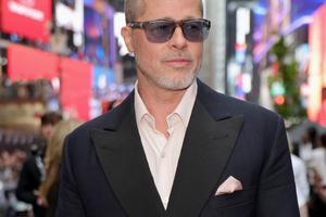 Bang Showbiz / Brad Pitt duped a delivery driver by pretending to be another movie star