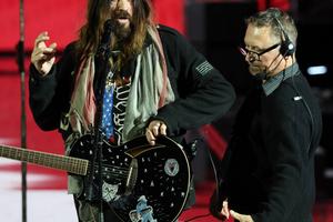 Bang Showbiz / Billy Ray Cyrus shared a tribute to Dolly Parton