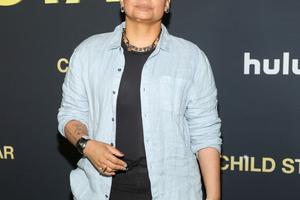 Bang Showbiz / Raven-Symoné has started wearing diapers at home