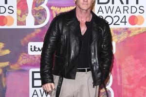 Bang Showbiz / Luke Evans has moved to Portugal