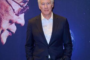 Bang Showbiz / Richard Gere doesn't worry about the opinions of other people.