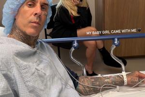 Bang Showbiz / Travis Barker and Alabama in hospital / © Instagram