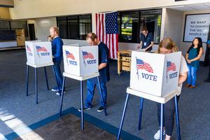 Independent voter turnout in midterm elections usually lags behind that of Republicans and Democrats. adamkaz/Getty Images
