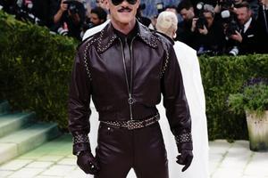 Bang Showbiz / Luke Evans credits working class background for his drive in life