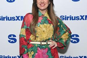 Bang Showbiz / Kelly Clarkson has caused a stir.
