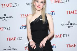 Bang Showbiz / Elizabeth Holmes' partner defends You Can See Everything