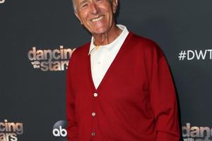 Bang Showbiz / Emmitt Smith has heaped praise on Len Goodman