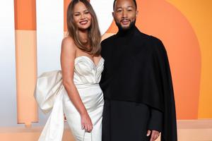 Bang Showbiz / Couple Chrissy Teigen and John Legend