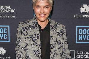 Bang Showbiz / Selma Blair 'doing great' after arrest