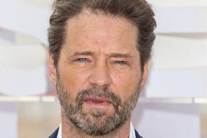 Bang Showbiz / Jason Priestley reveals why he was forced to cut off pals when he found fame