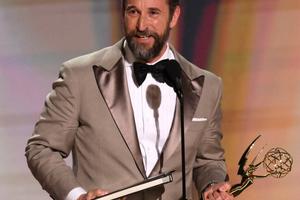 Bang Showbiz / Noah Wyle has been named People's Sexiest Man Alive