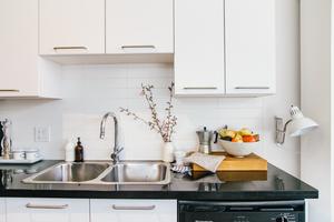 This sink cleaning routine has worked for decades. (Elissa Crowe/TCA)