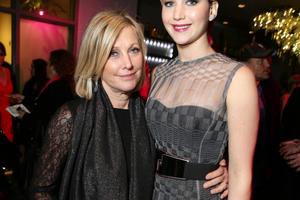 Bang Showbiz / Karen Lawrence and her daughter Jennifer Lawrence in 2013