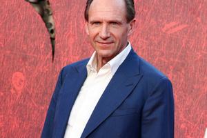 Bang Showbiz / Sir Ralph Fiennes stars in the new movie