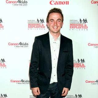 Bang Showbiz / Frankie Muniz wanted to meet his childhood crush Amanda Bynes instead of hosting Saturday Night Live