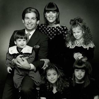 Bang Showbiz / Robert Kardashian and Kris Jenner with their children