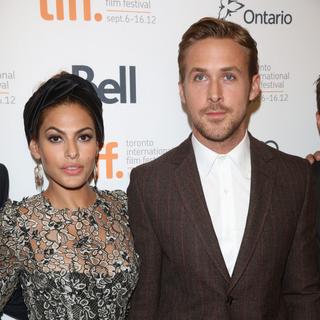 Bang Showbiz / Eva Mendes calls out AI image of Ryan Gosling and Johnny Depp.
