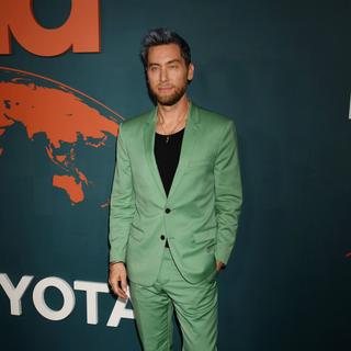 Bang Showbiz / Lance Bass isn't 'filthy rich'
