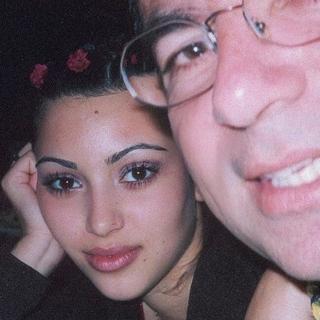 Bang Showbiz / Kim Kardashian has revealed the final conversation she shared with her father, Robert Kardashian, before his death from oesophageal cancer - recalling how he predicted her future and asked her to look after her siblings